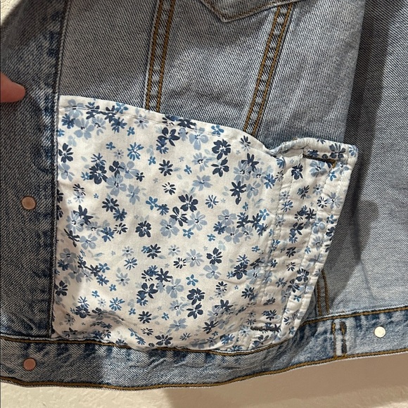 American Eagle Outfitters Denim Vest - Picture 5 of 9
